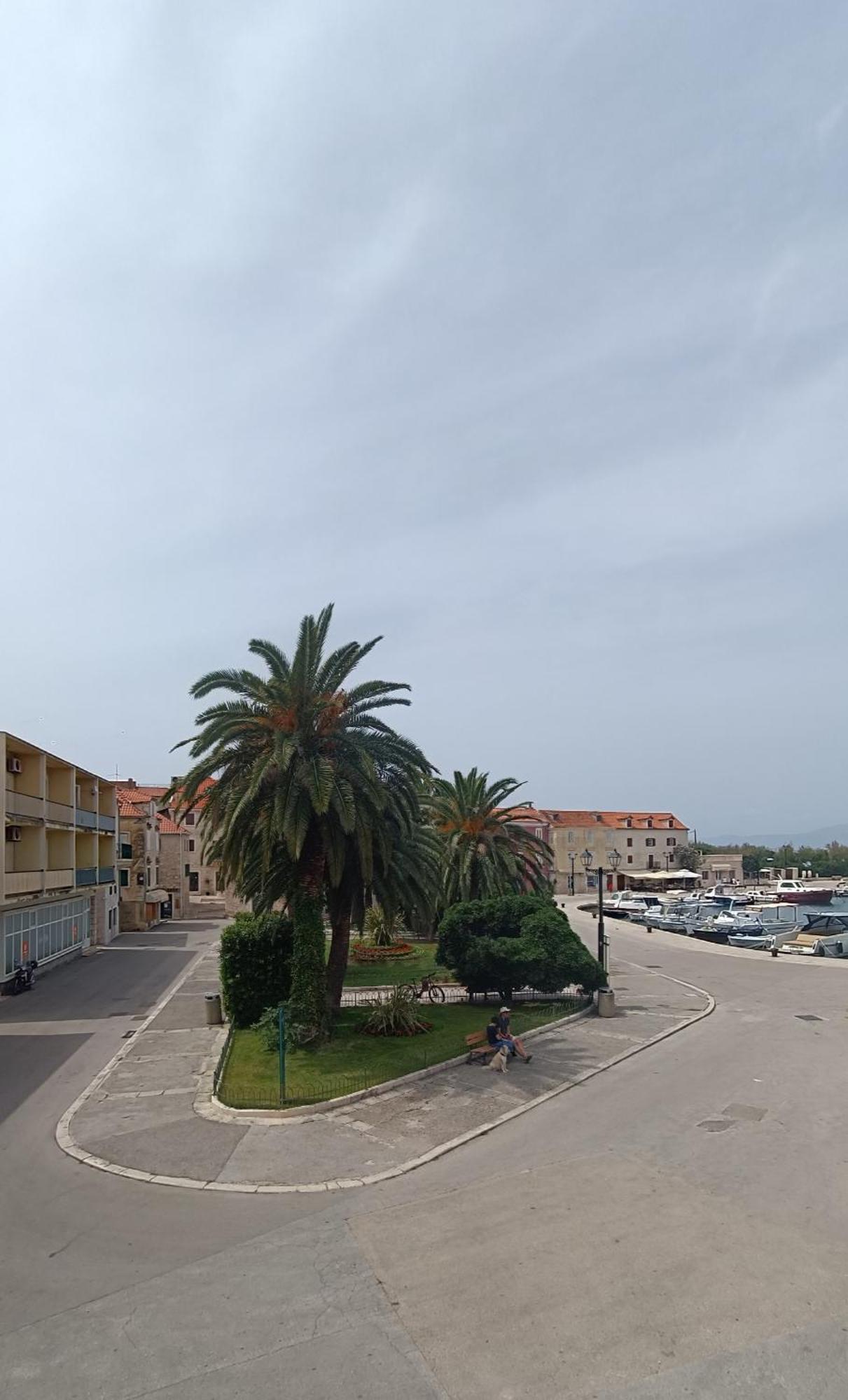 Sophos Apartamento Supetar Exterior foto
